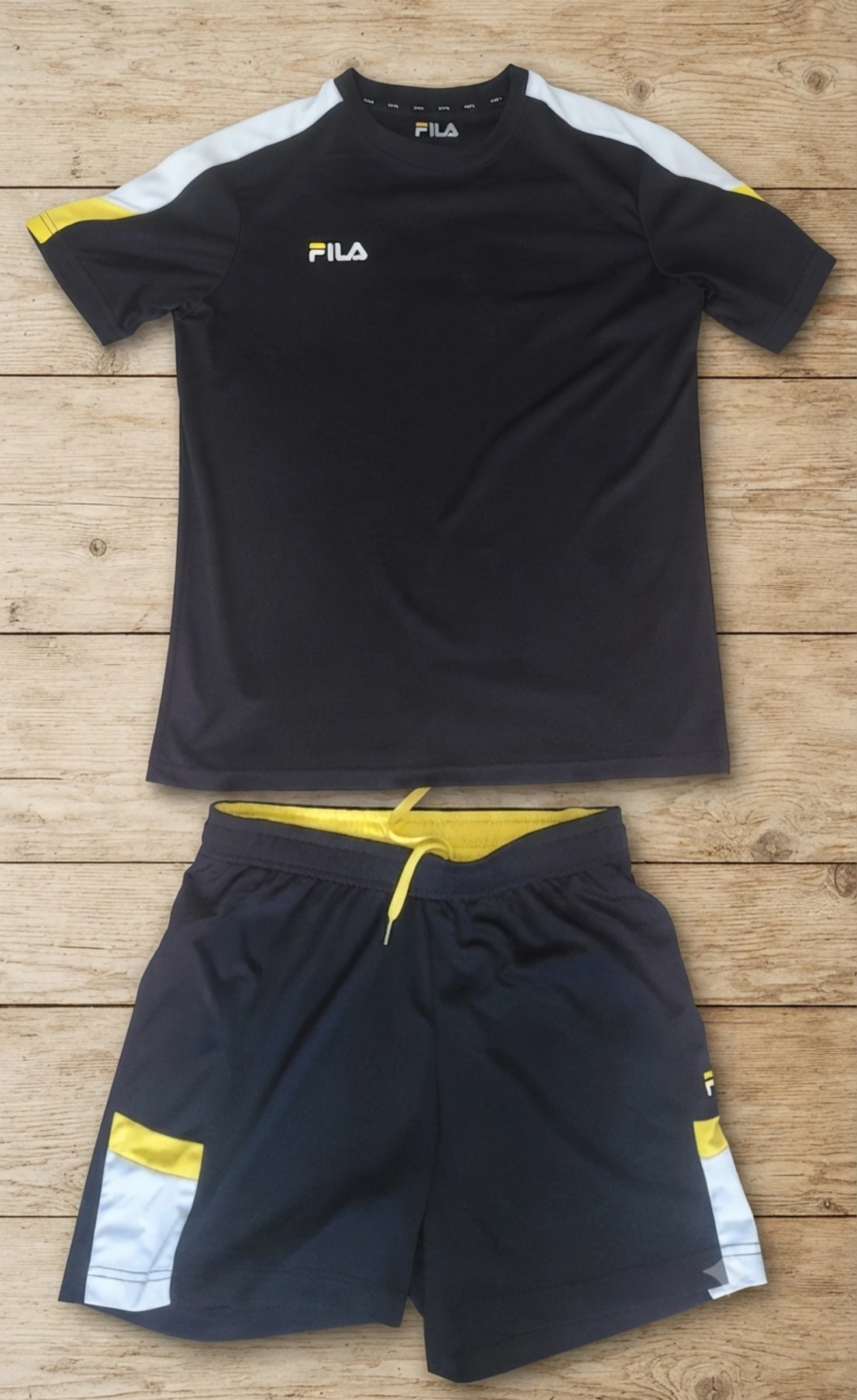 Conjunto deportivo Fila talla 14 años